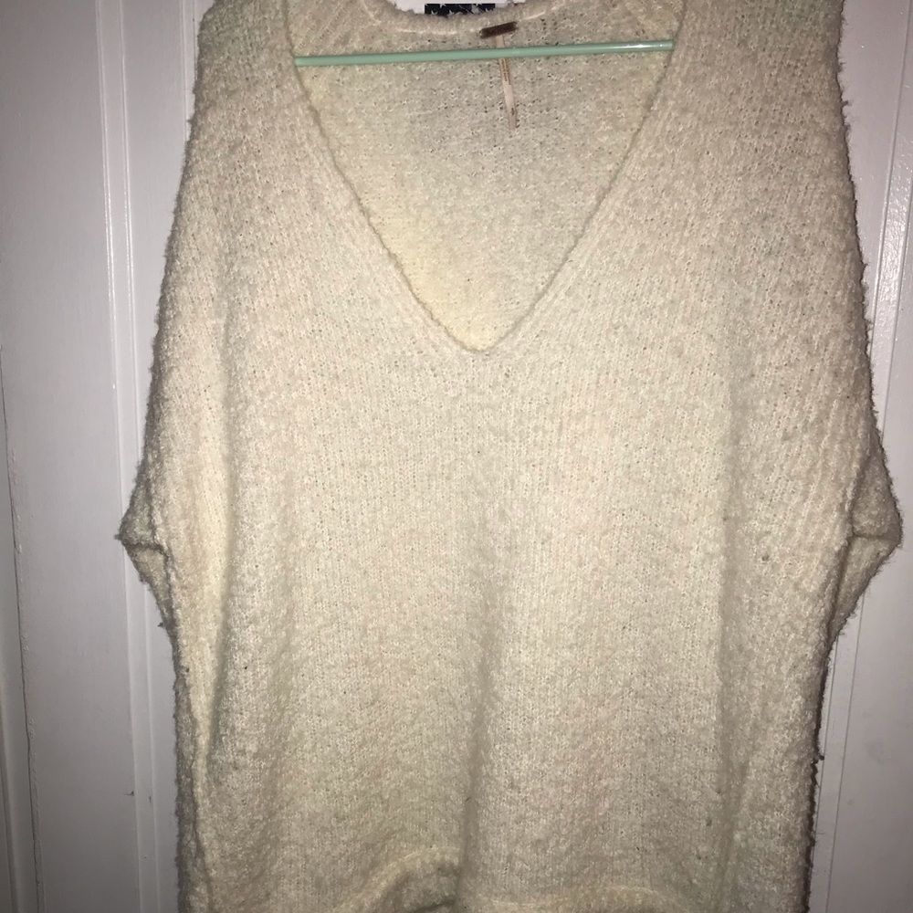 NWOT FREE PEOPLE SWEATER